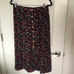 Floral midi skirt with buttons